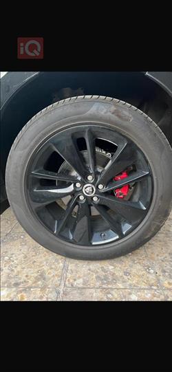 جاگوار F-Pace
